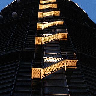 Äußeres Treppengelände an einem Gebäude des Gaswerks. Weiterverlinkung auf Gaswerk Mieter und Interessenten Seite